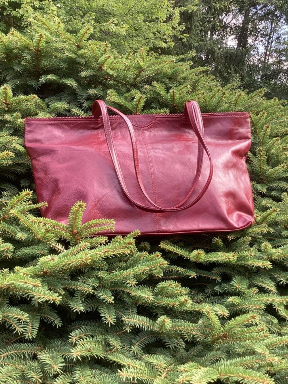 Extra Beautiful Latico USA Fine Leather Red Scalloped Top Tote Style Handbag🦋 - Picture 3 of 13